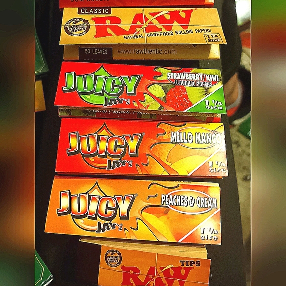 Juicy Jay's, Raw, Zigs rolling papers.& Raw Tips (filters) make me an offer!!! - Picture 4 of 9